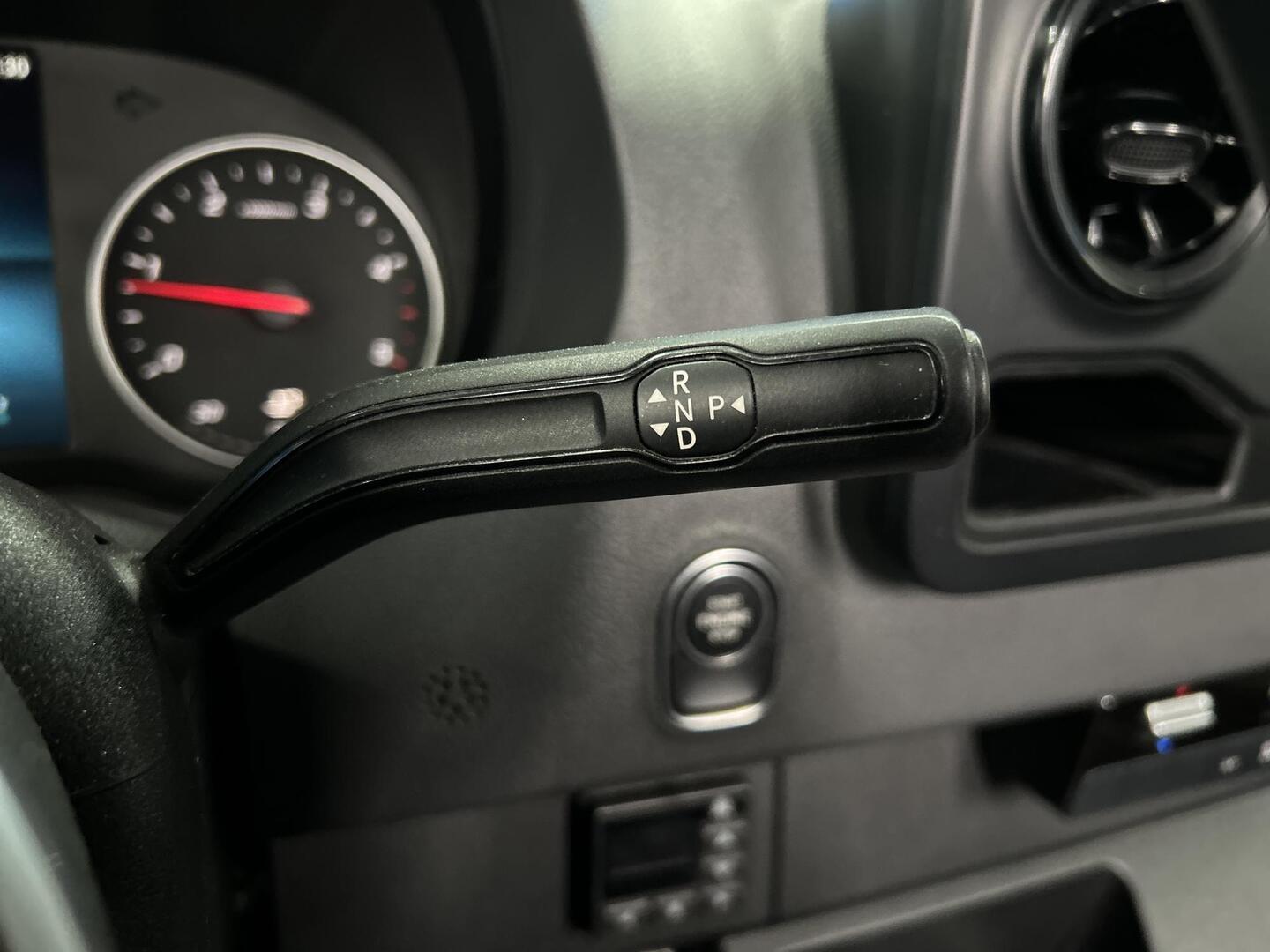 MERCEDES-BENZ Sprinter 2019