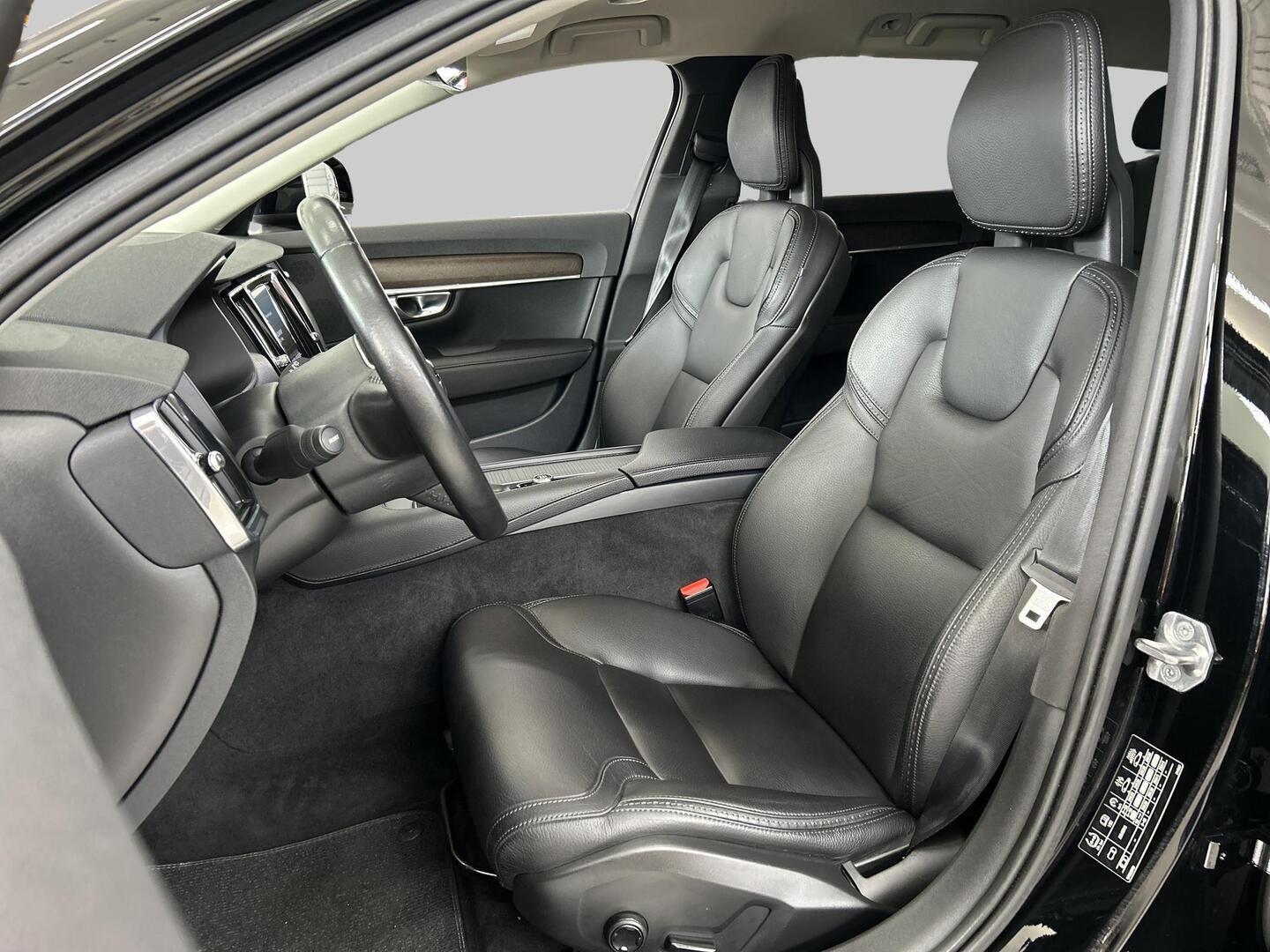 VOLVO V90 Cross Country 2018
