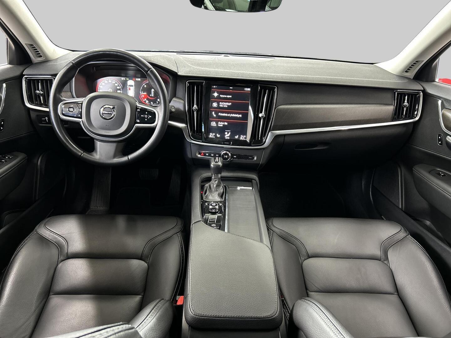 VOLVO V90 Cross Country 2018