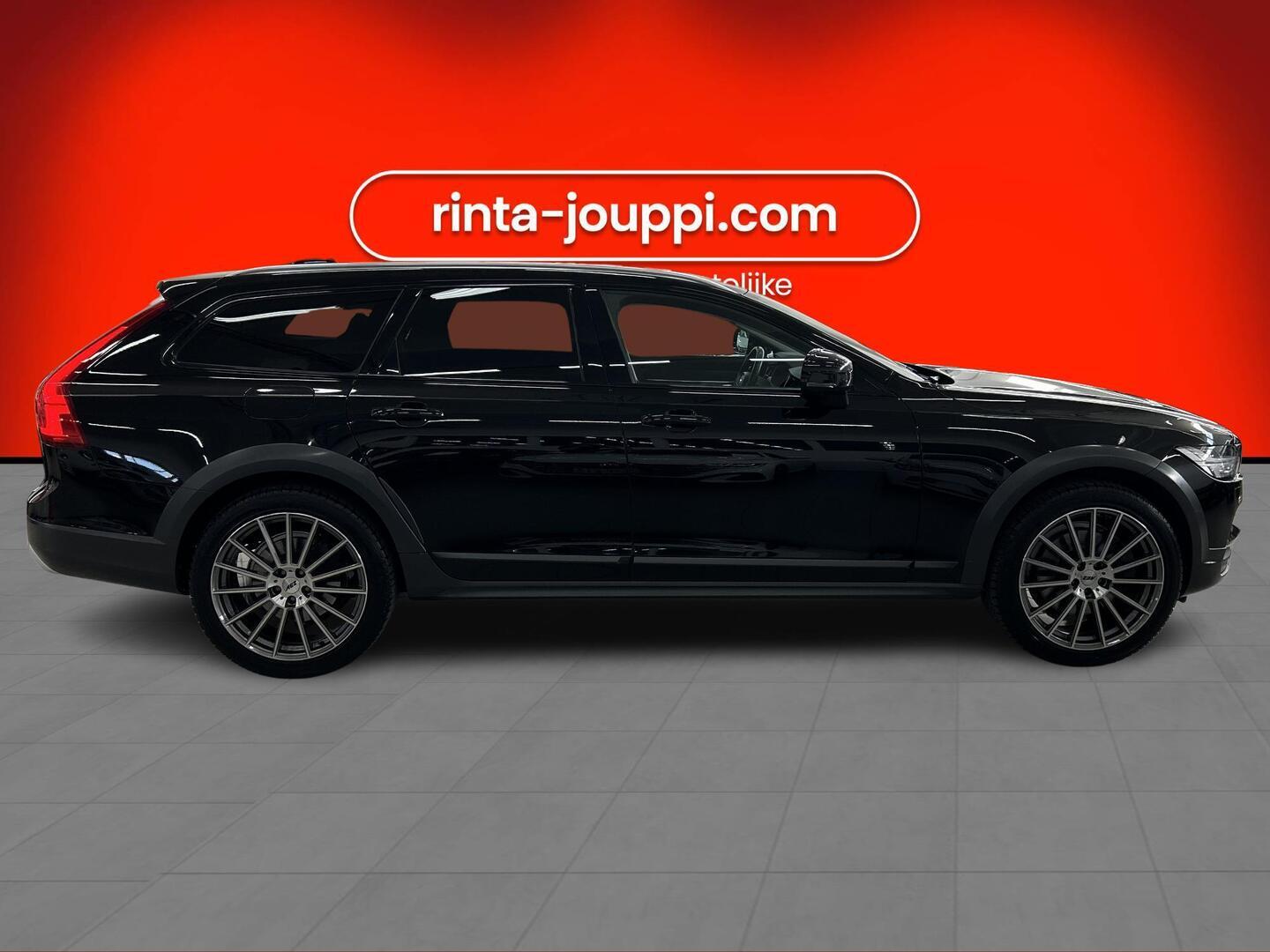 VOLVO V90 Cross Country 2018