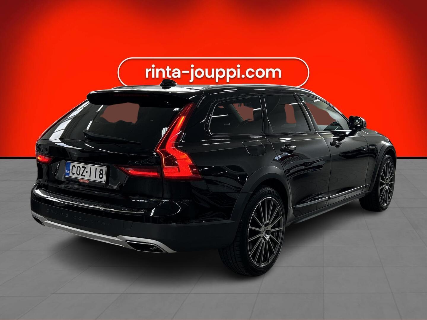 VOLVO V90 Cross Country 2018