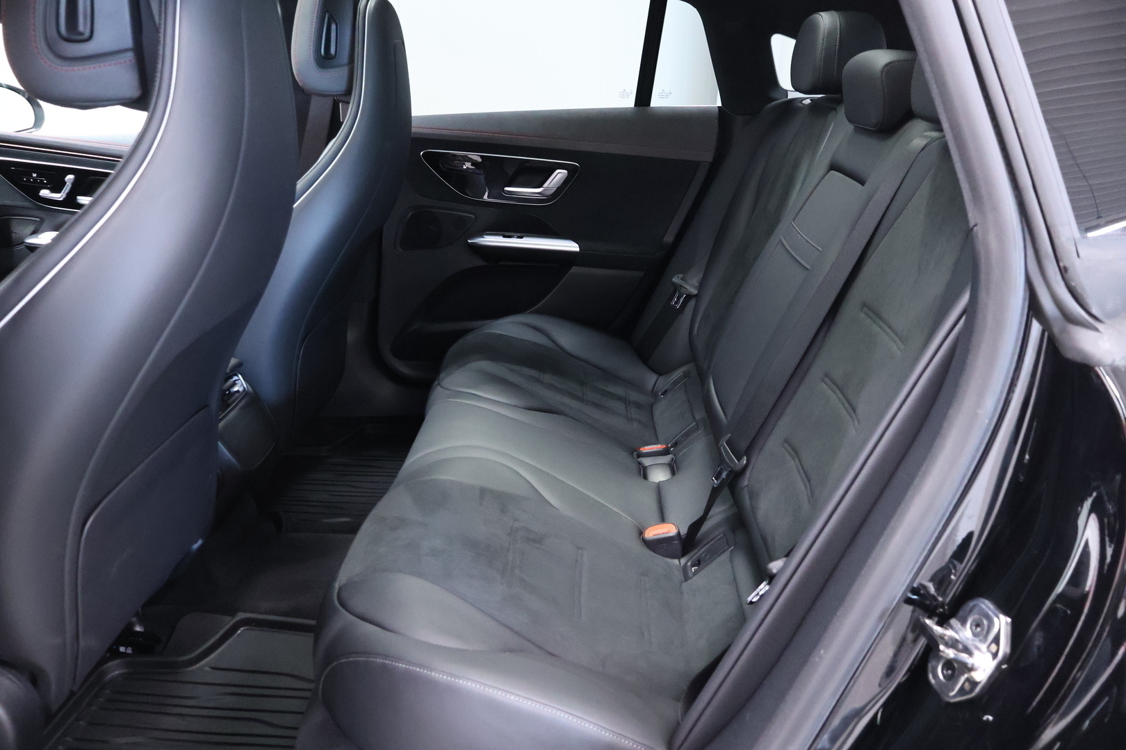 MERCEDES-BENZ EQE 2023