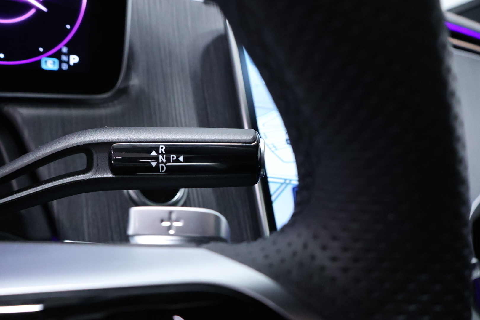 MERCEDES-BENZ EQE 2023