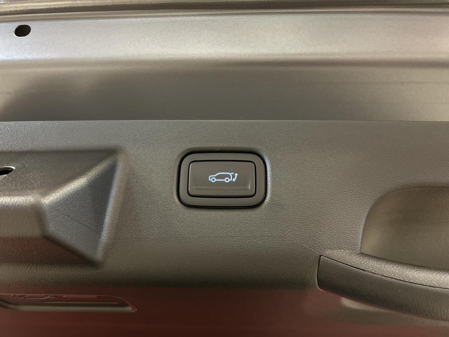 HYUNDAI KONA ELECTRIC 2025