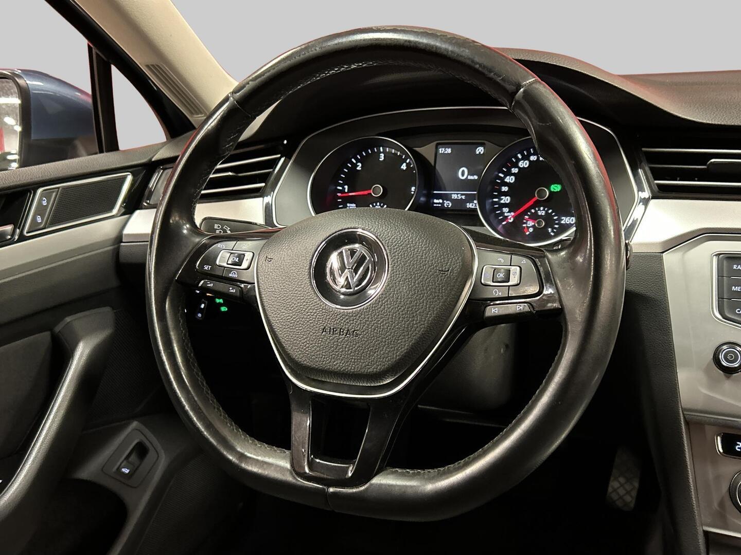 VOLKSWAGEN Passat 2015