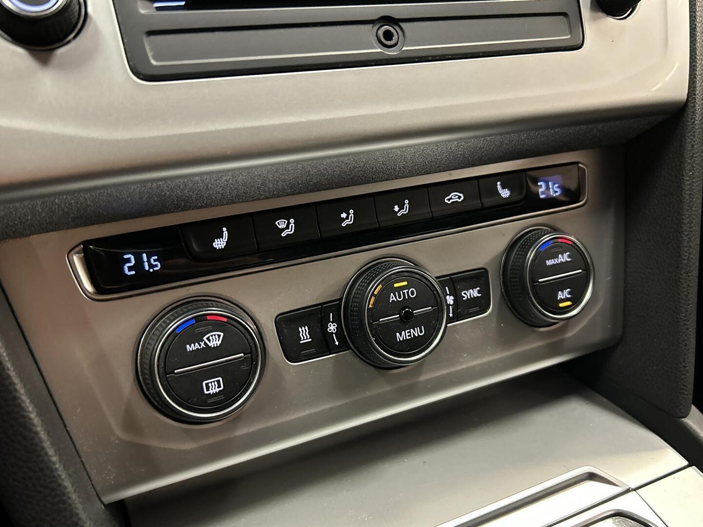 VOLKSWAGEN Passat 2015