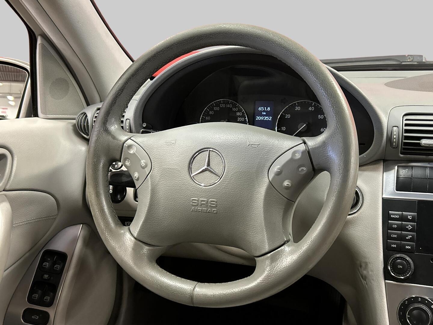 MERCEDES-BENZ C 2005