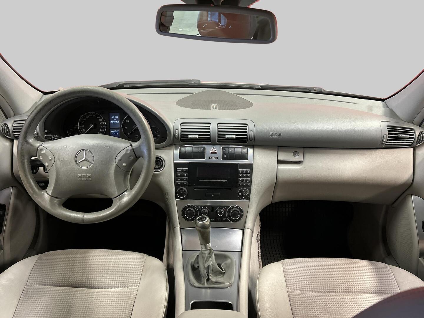 MERCEDES-BENZ C 2005