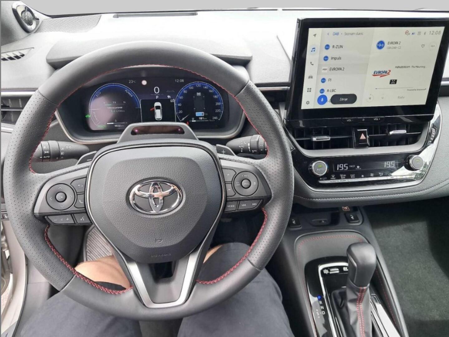 TOYOTA COROLLA 2026