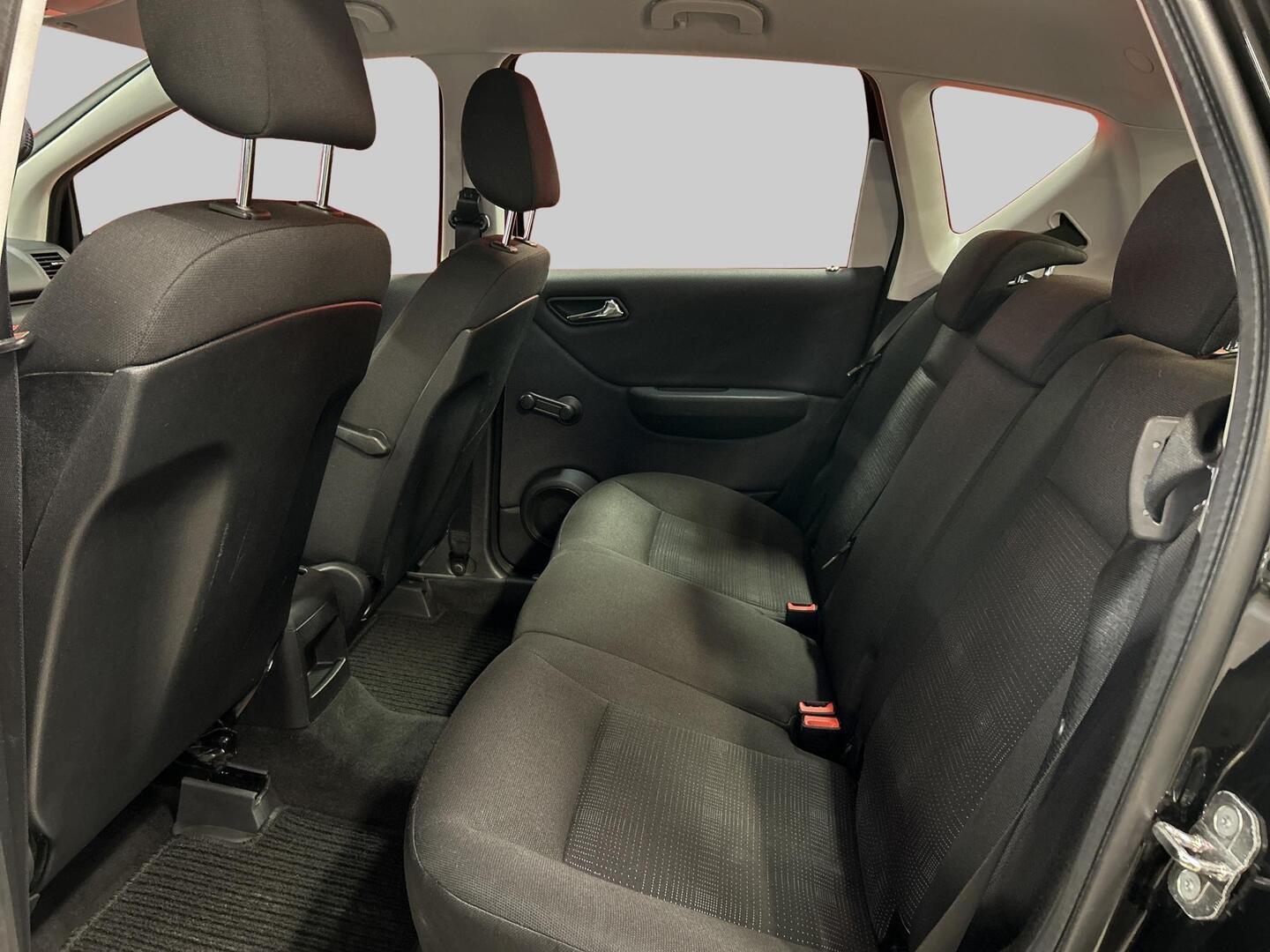 MERCEDES-BENZ A 2010