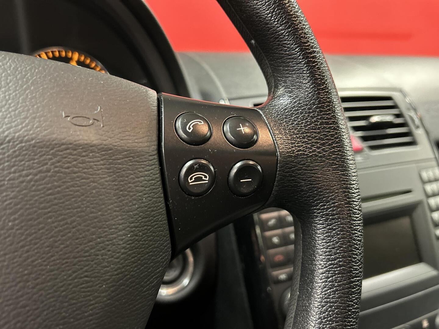 MERCEDES-BENZ A 2010