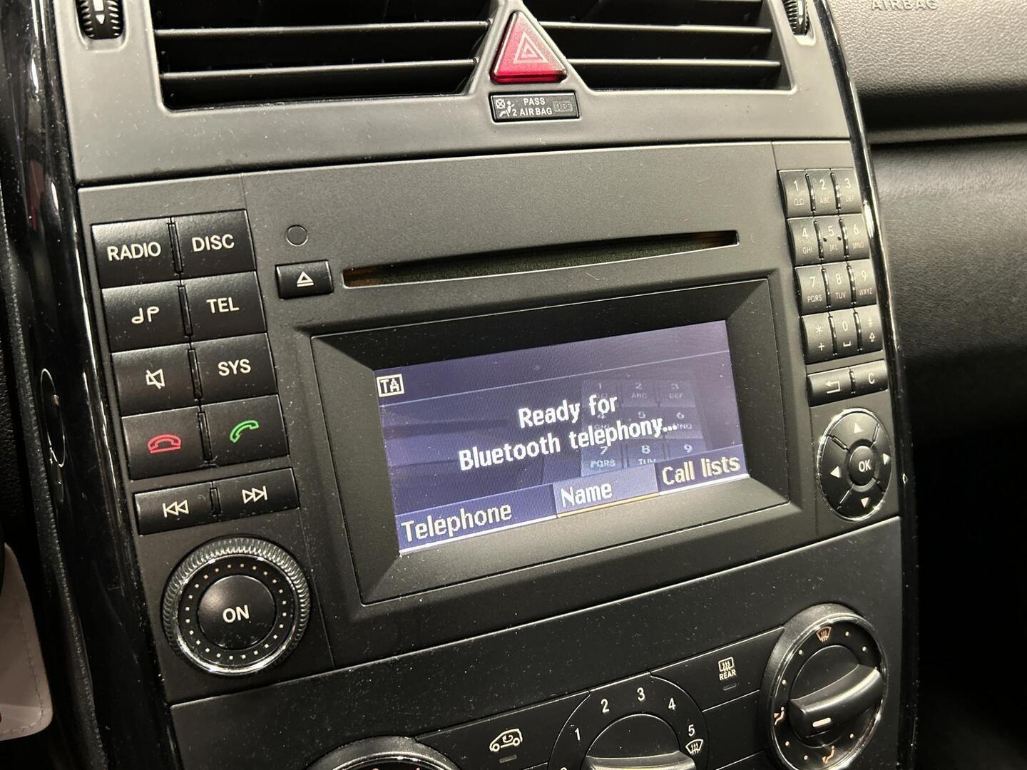 MERCEDES-BENZ A 2010