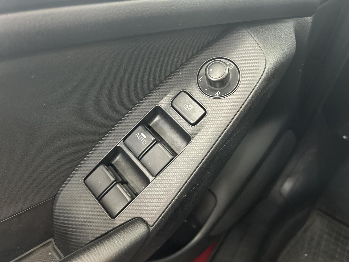 MAZDA Mazda3 2013