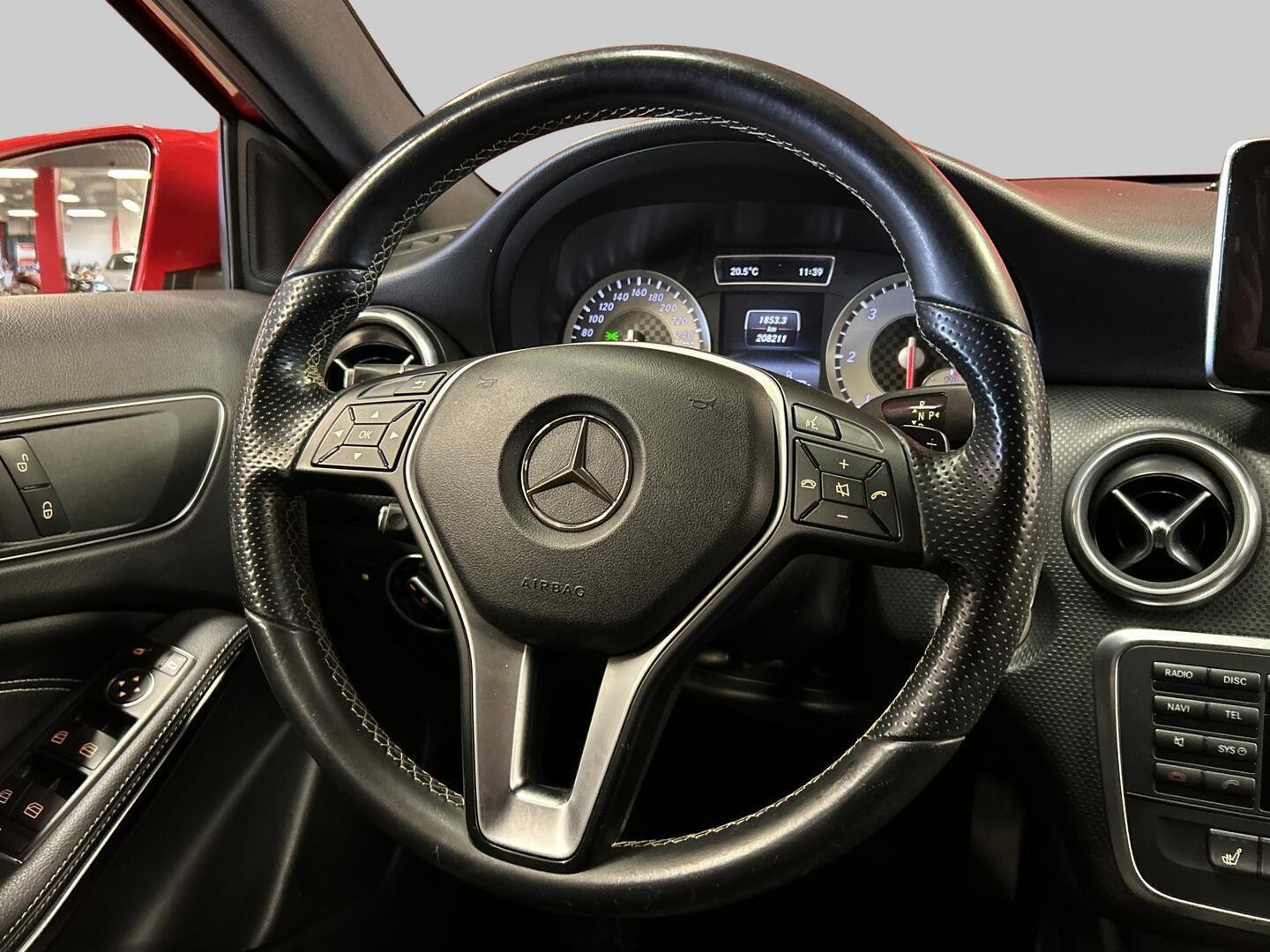 MERCEDES-BENZ A 2014