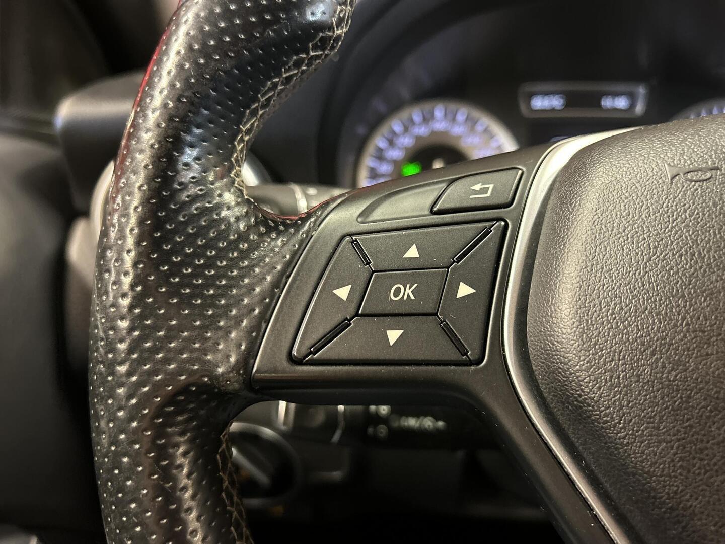 MERCEDES-BENZ A 2014