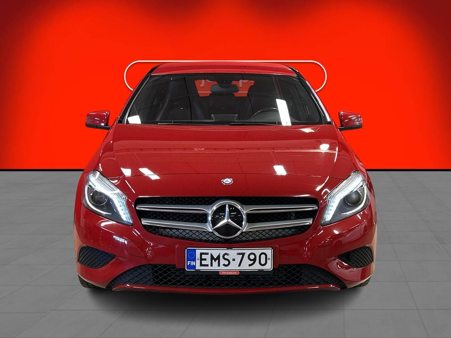MERCEDES-BENZ A 2014