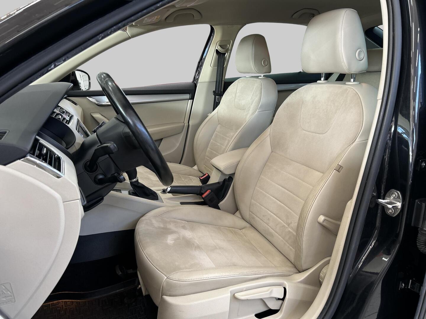 SKODA Octavia 2016