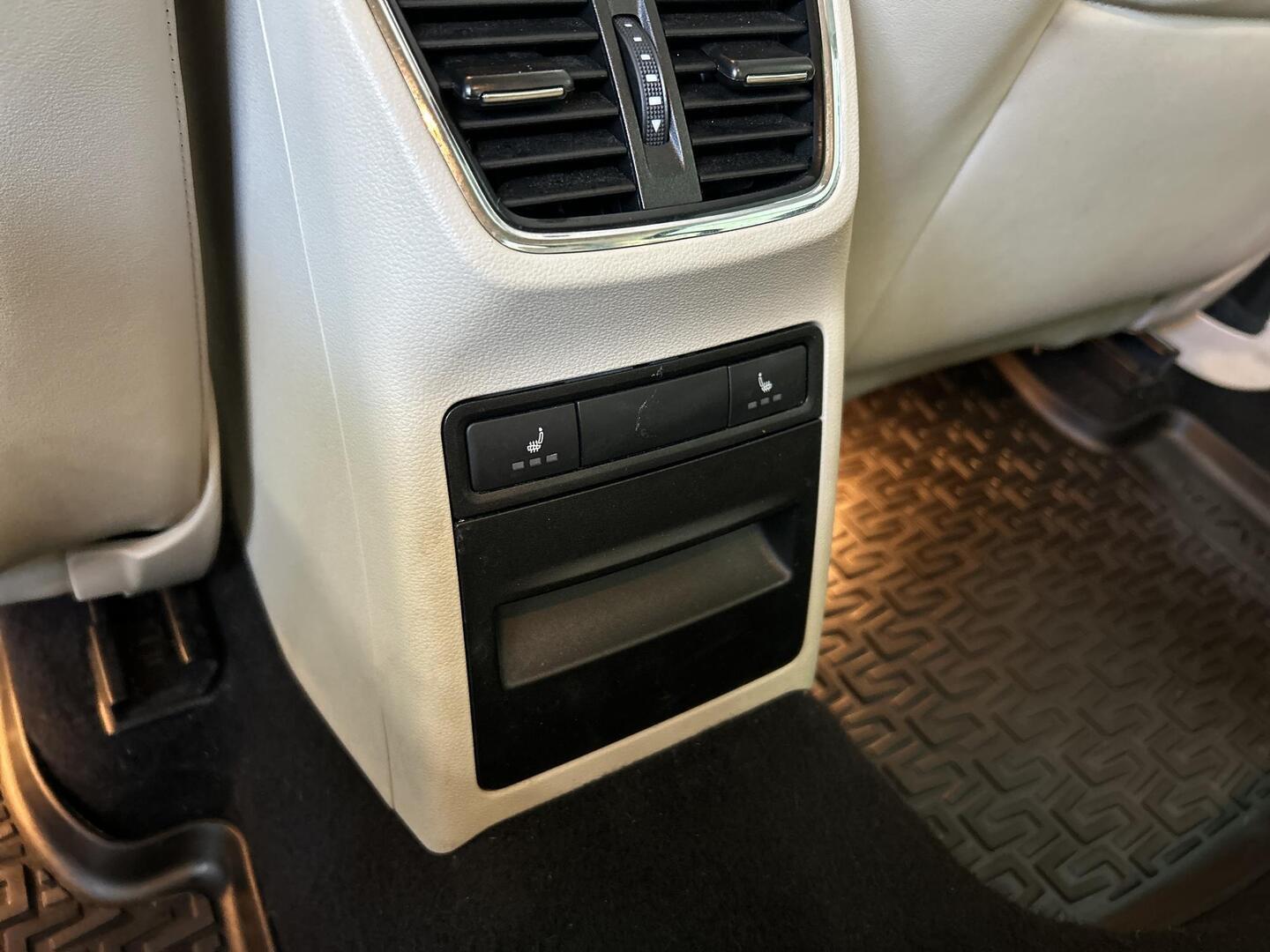SKODA Octavia 2016