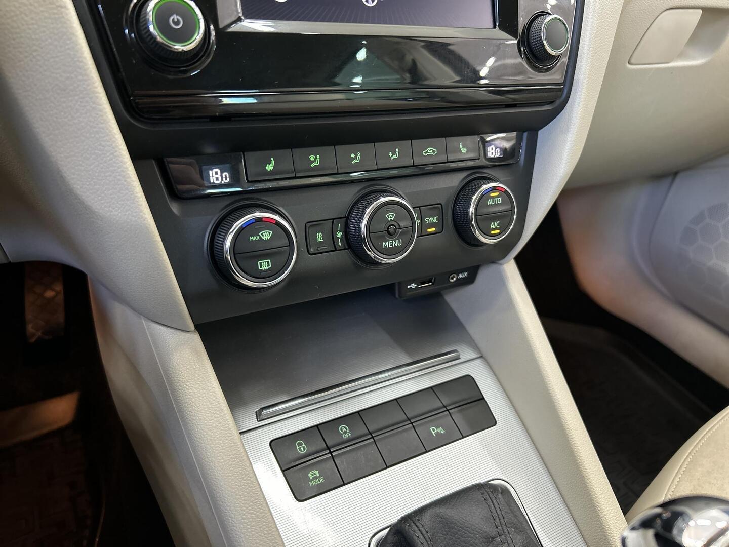 SKODA Octavia 2016