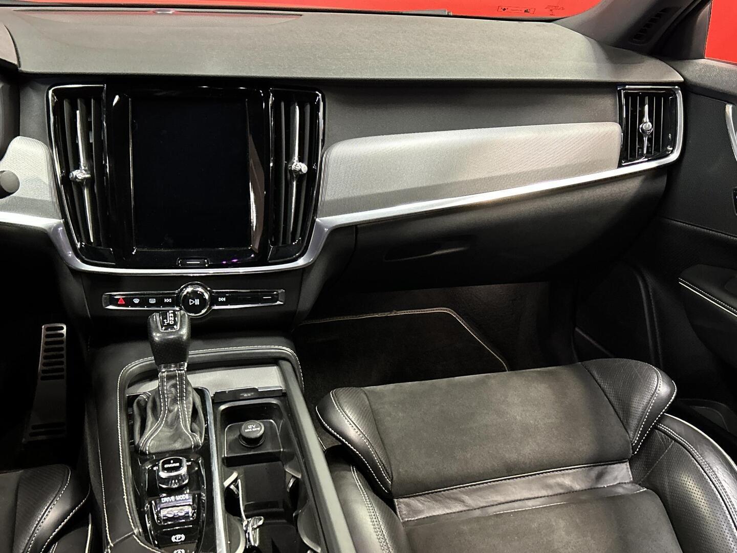 VOLVO S90 2017