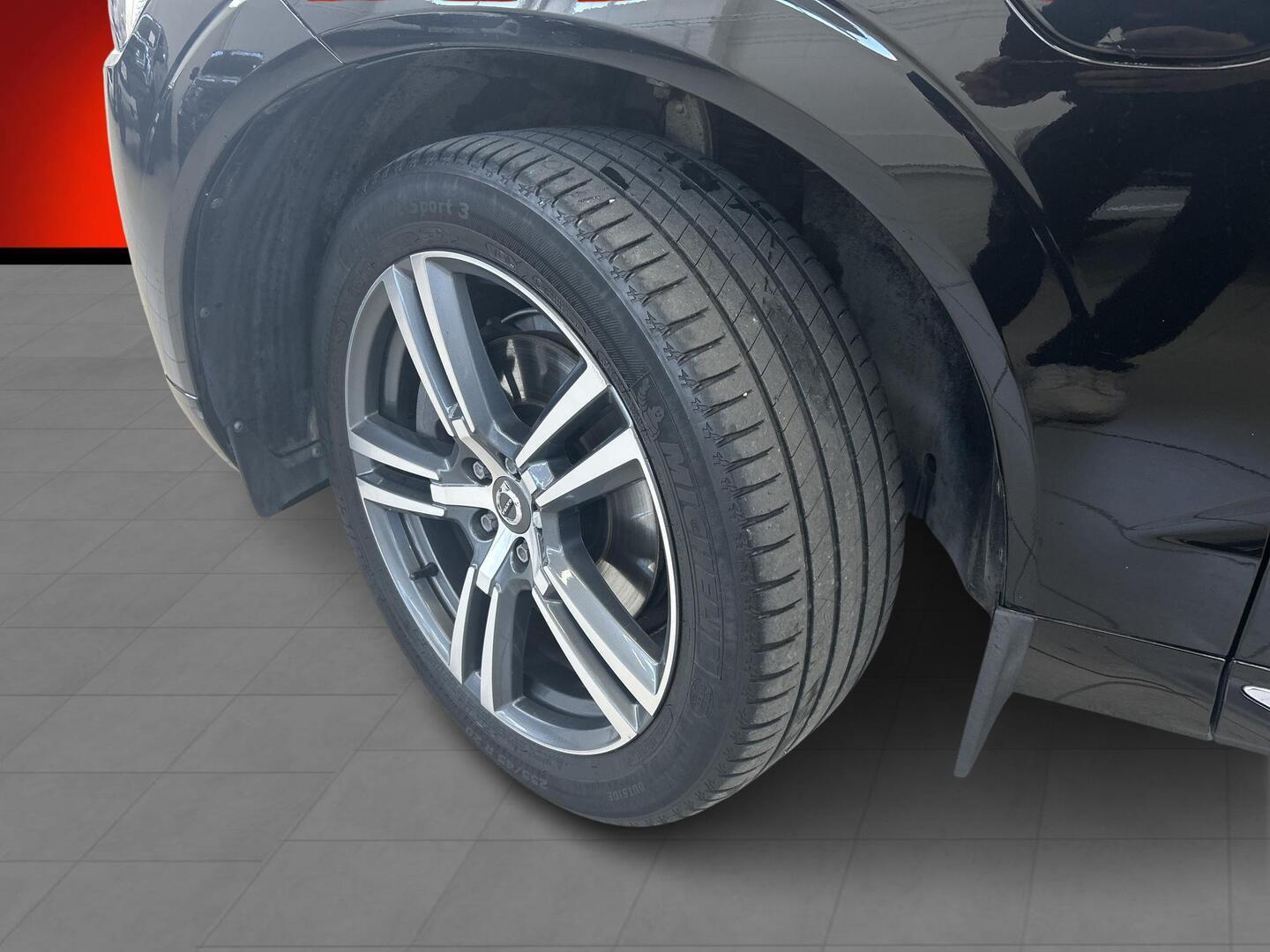 VOLVO XC60 2020