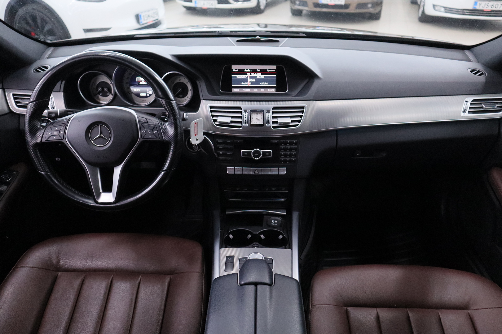 MERCEDES-BENZ E 2014