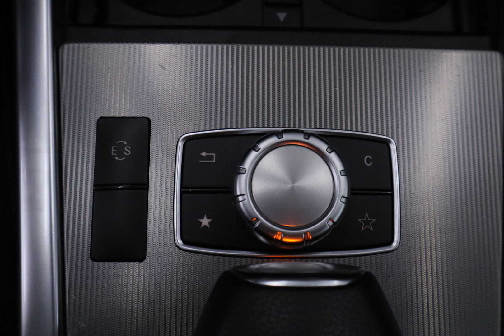 MERCEDES-BENZ E 2014