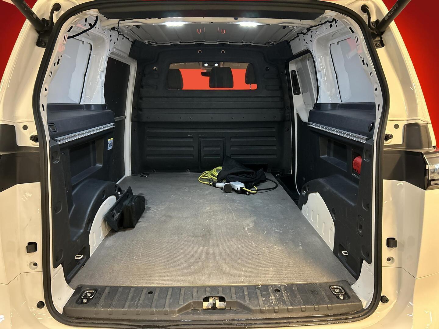 VOLKSWAGEN ID. BUZZ CARGO 2023