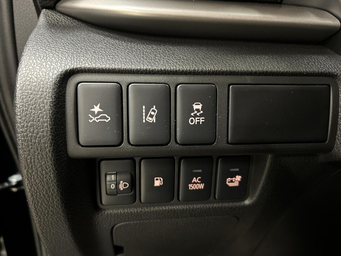 MITSUBISHI ECLIPSE CROSS 2024