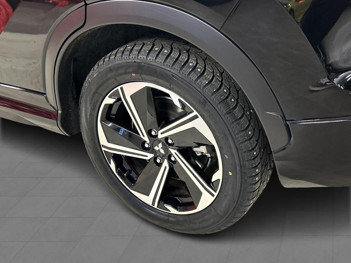 MITSUBISHI ECLIPSE CROSS 2024