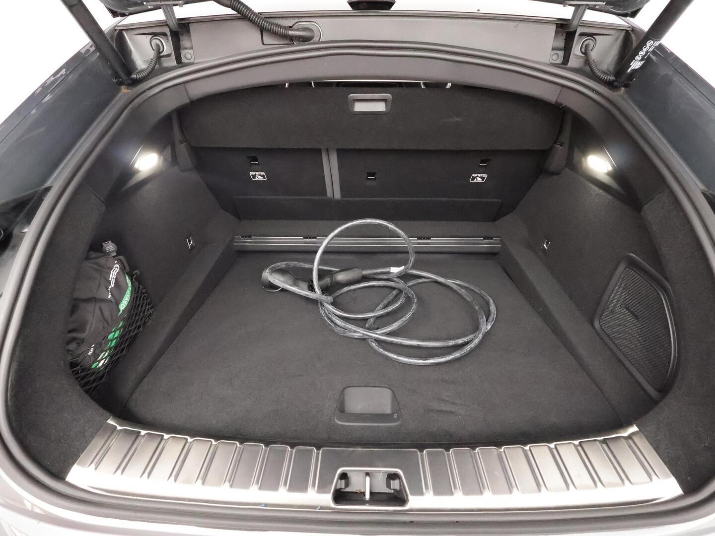 POLESTAR 4 2025