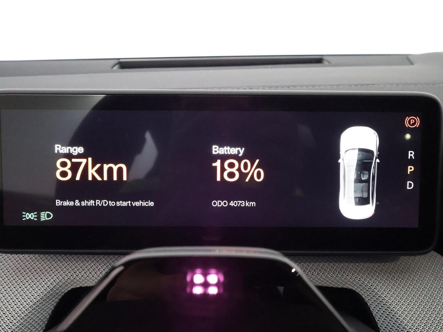 POLESTAR 4 2025