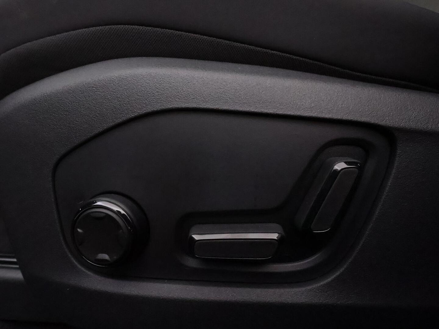 POLESTAR 4 2025