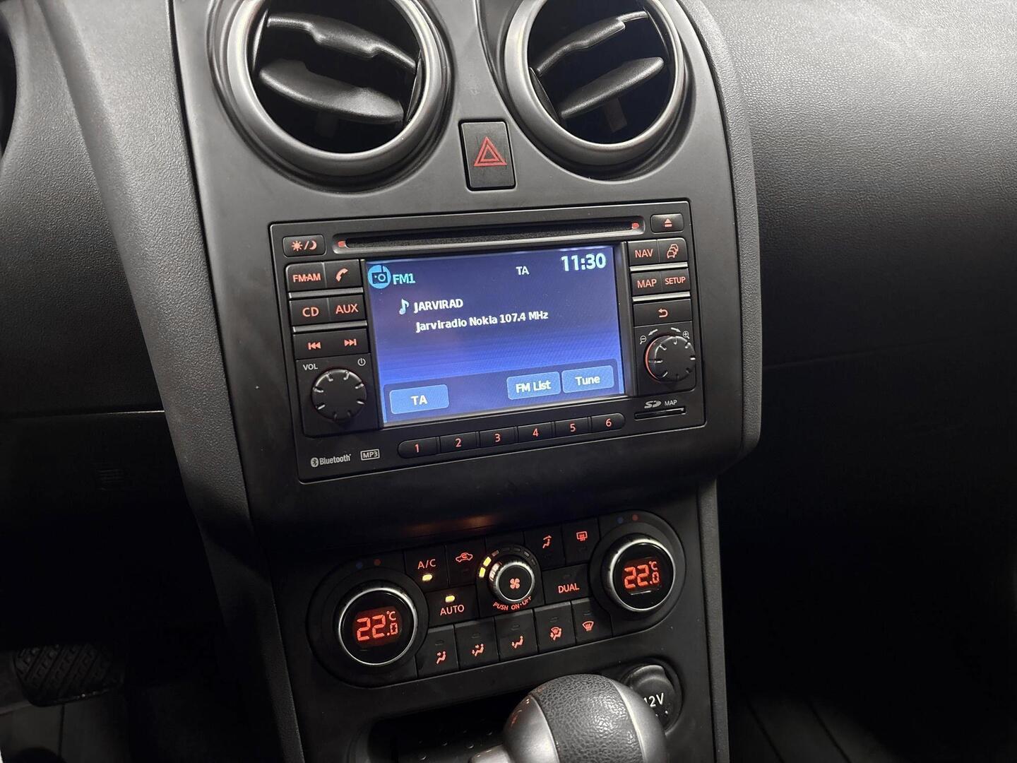 NISSAN Qashqai 2013