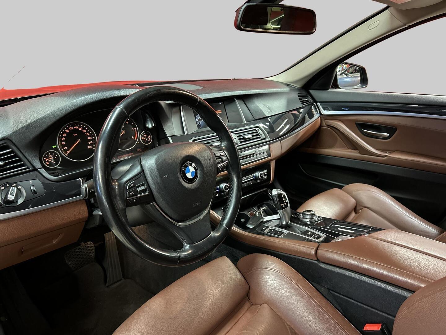 BMW 518 2015