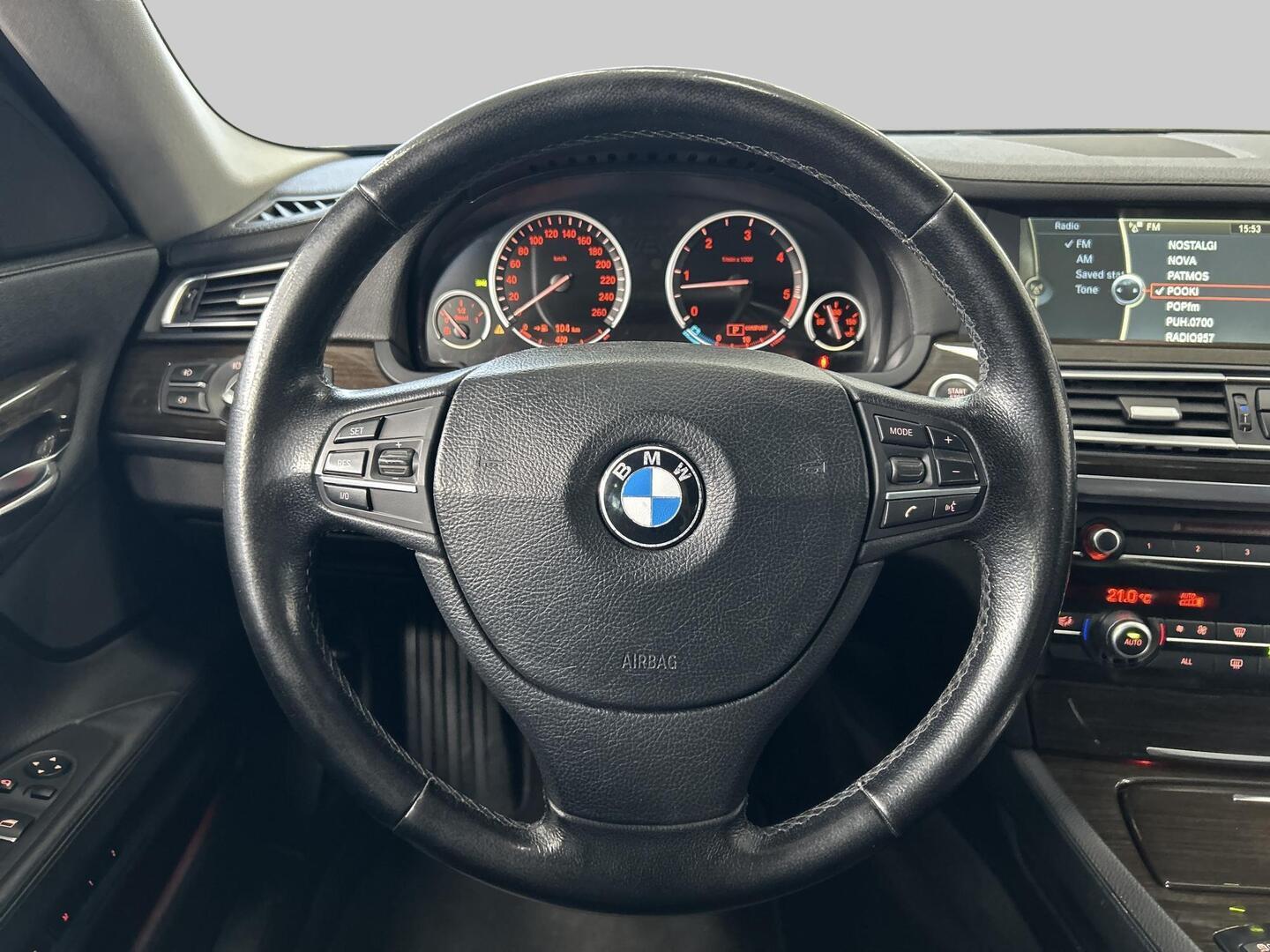 BMW 740 2012