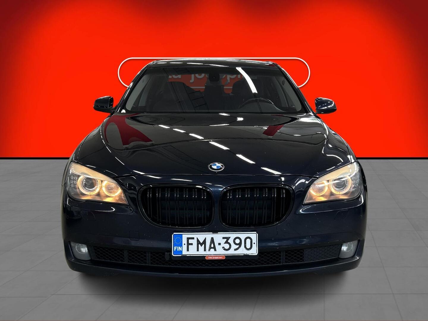 BMW 740 2012