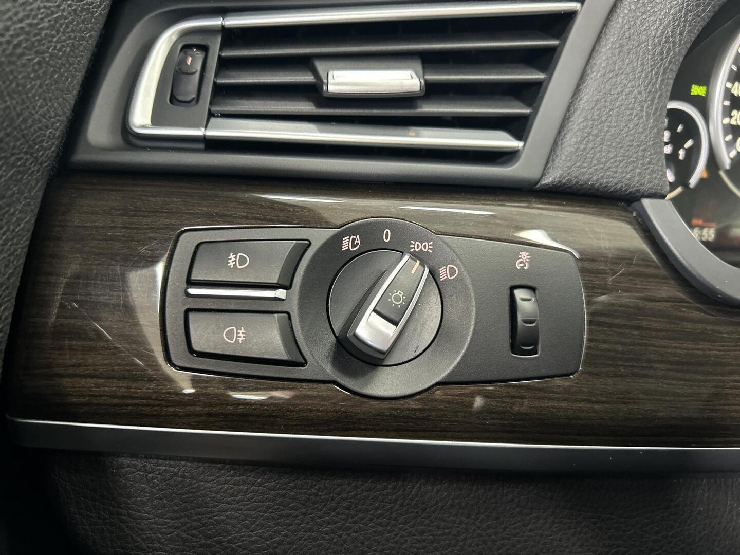 BMW 740 2012