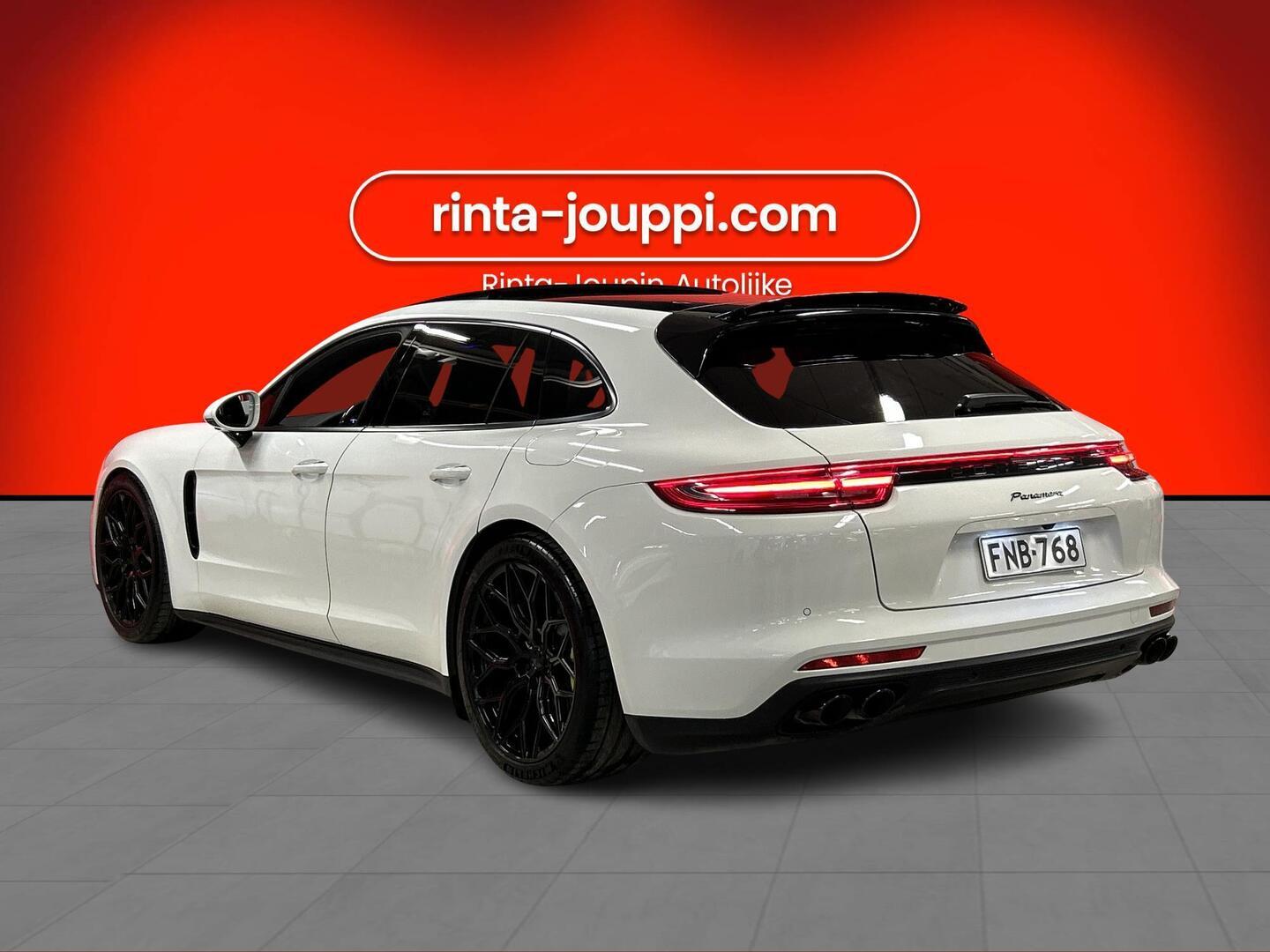 PORSCHE Panamera 2018