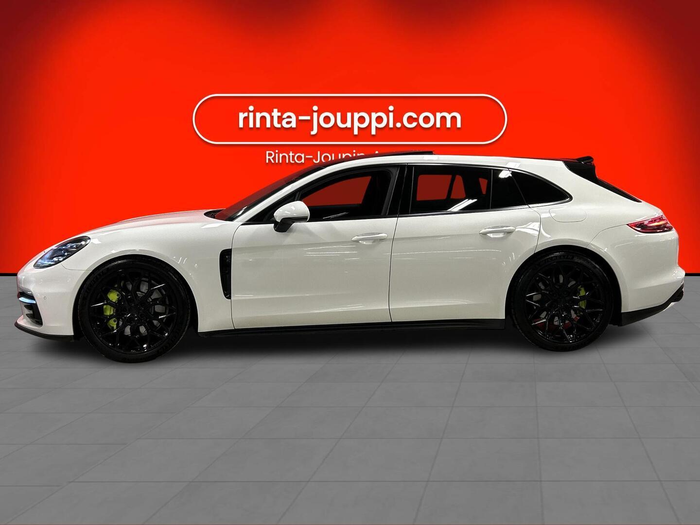 PORSCHE Panamera 2018