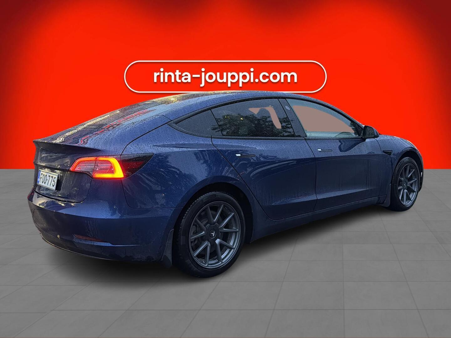 TESLA Model 3 2021