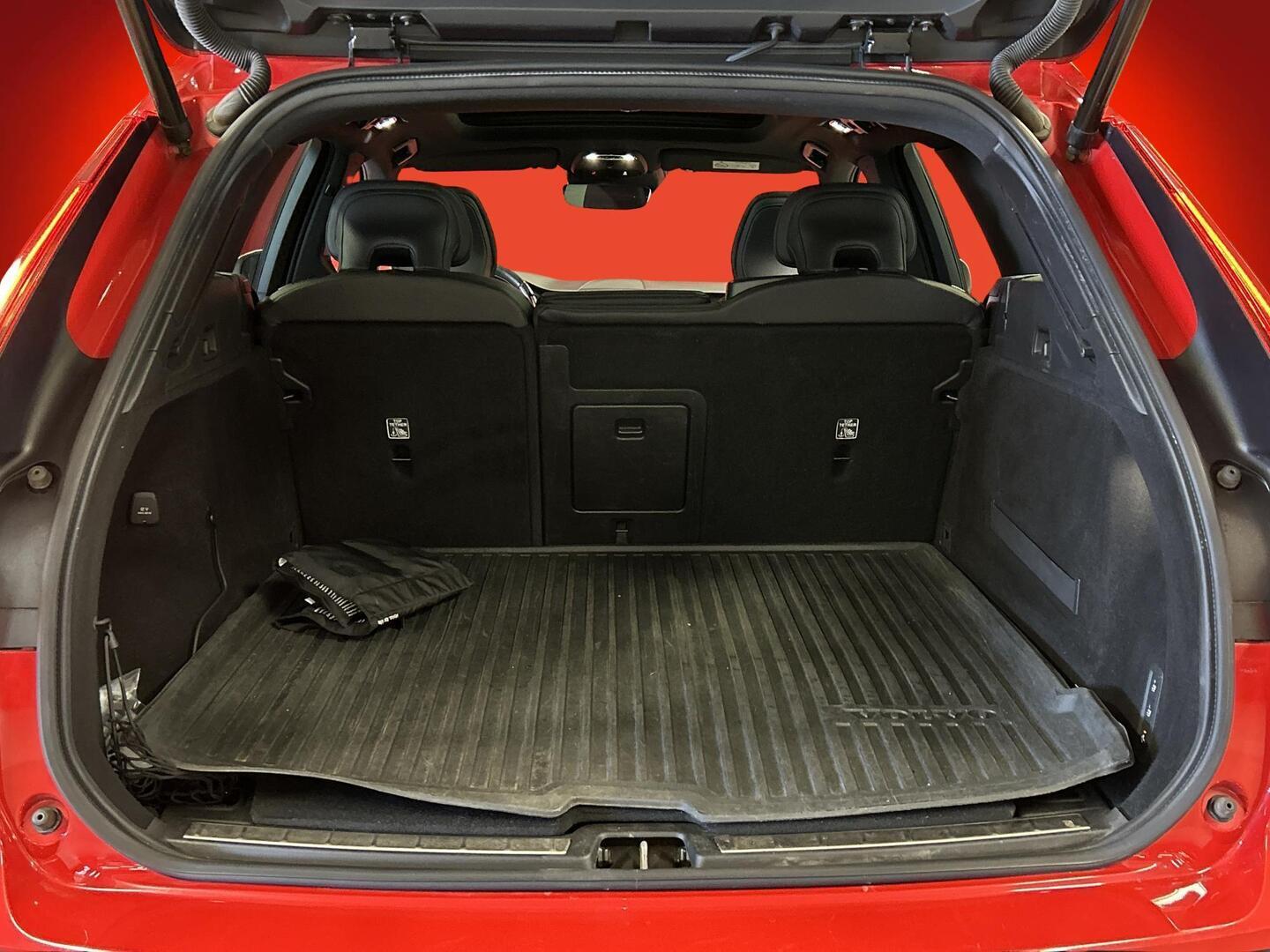 VOLVO XC60 2019
