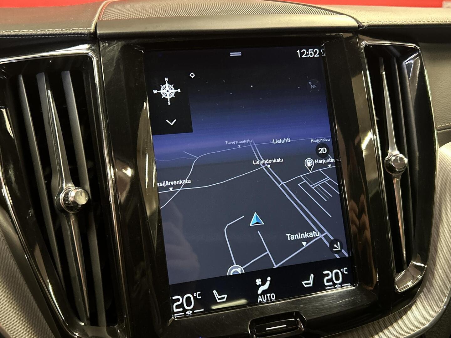 VOLVO XC60 2019