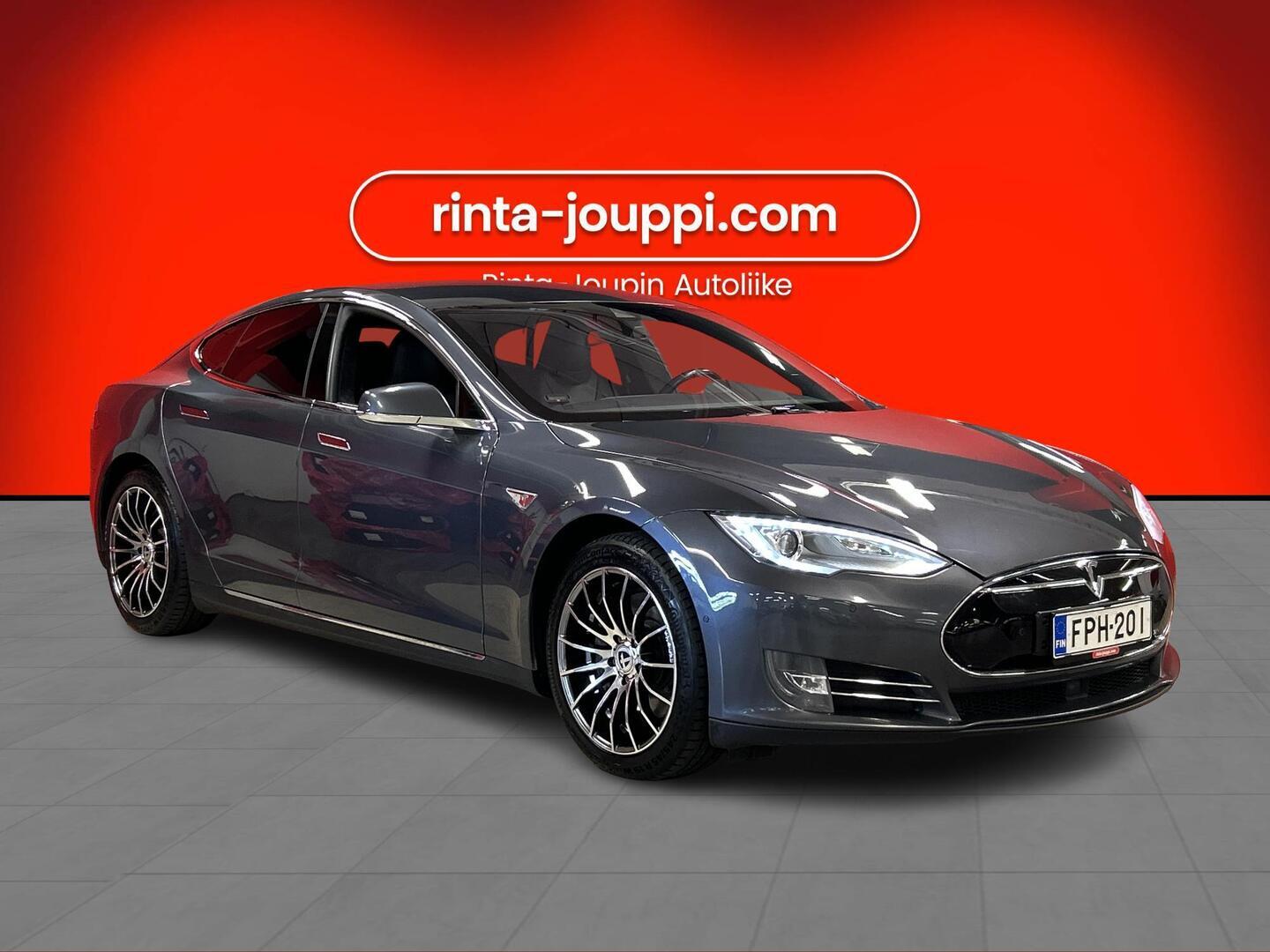 TESLA Model S 2015