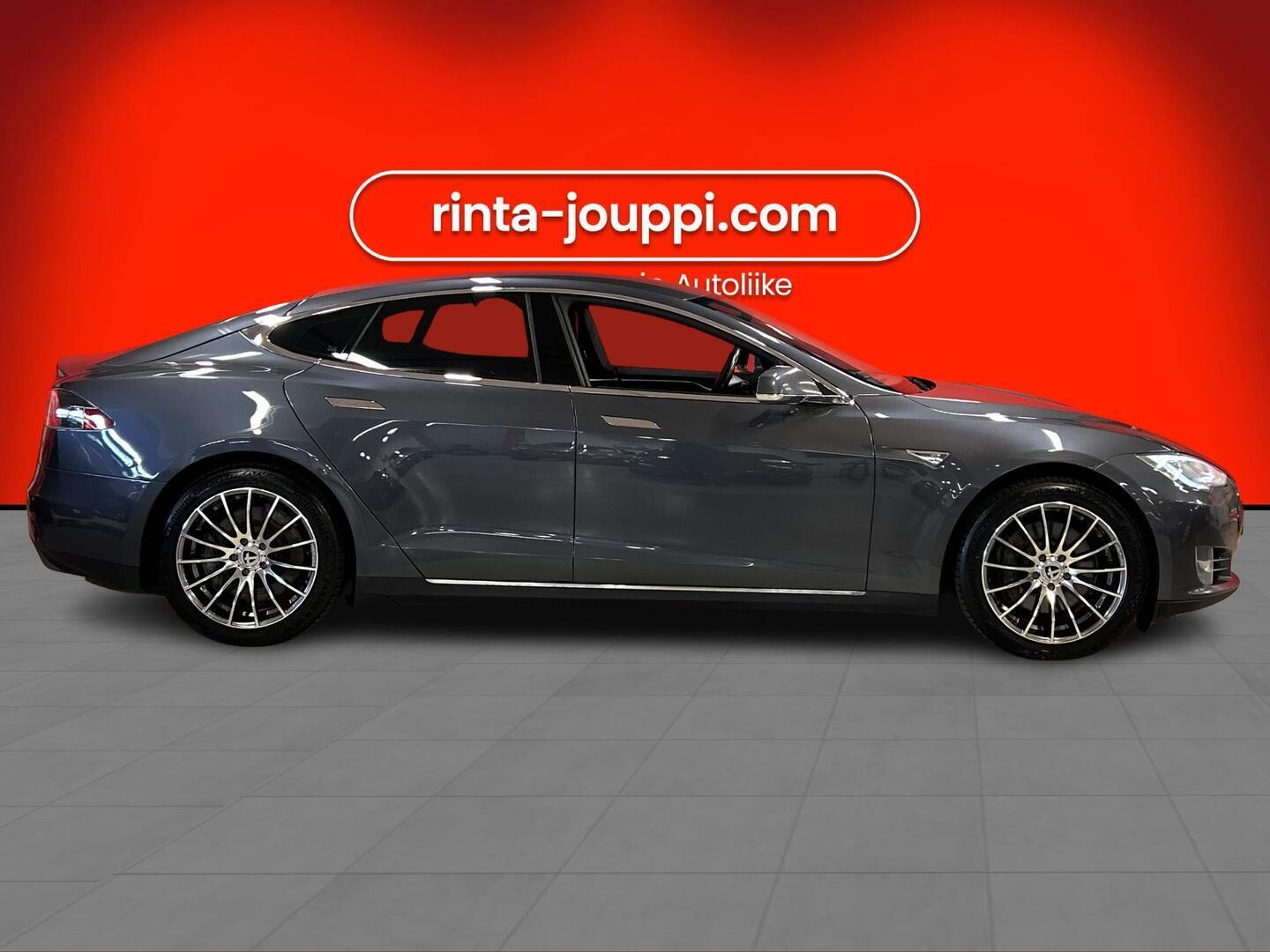 TESLA Model S 2015