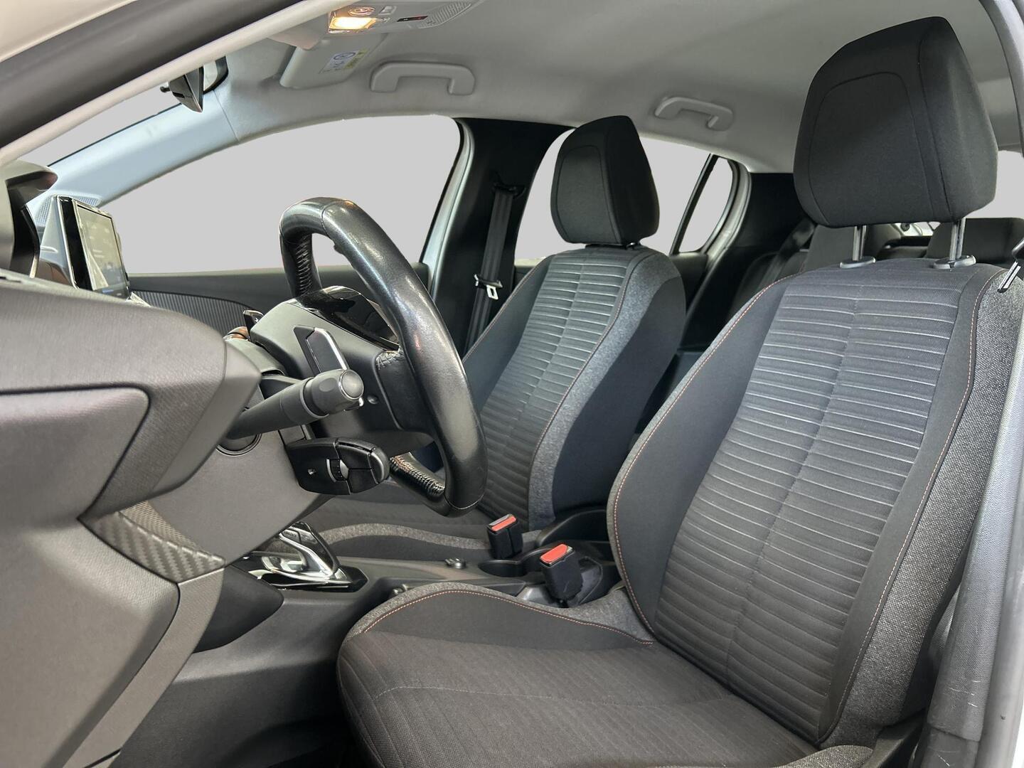PEUGEOT 208 2020