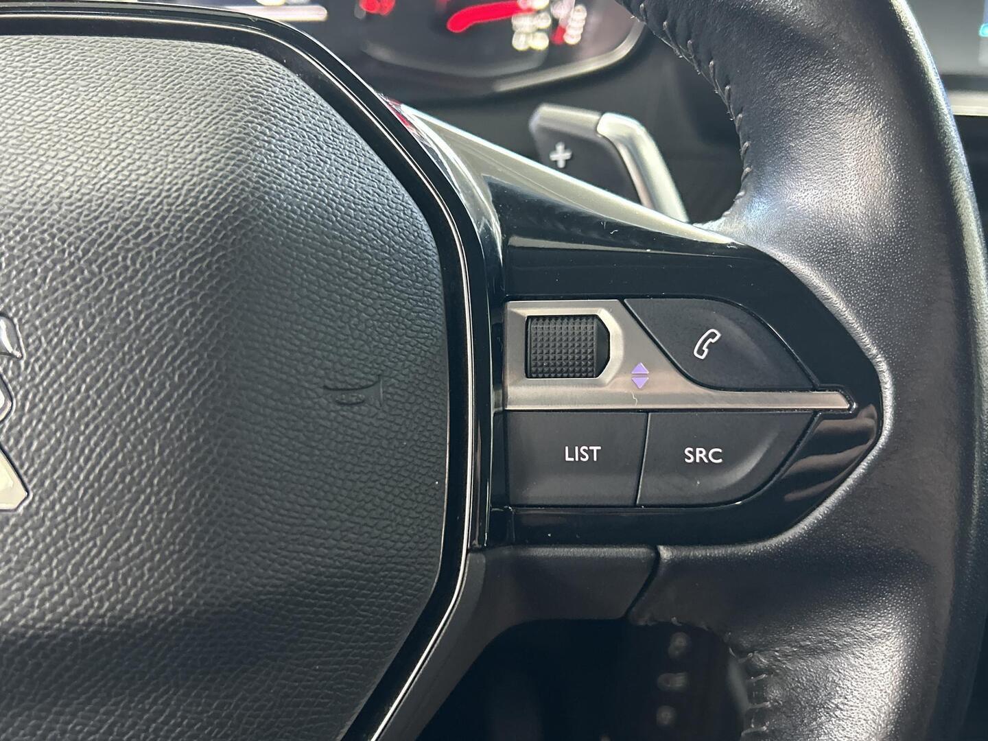 PEUGEOT 208 2020