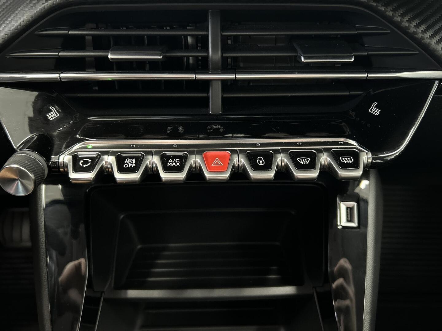 PEUGEOT 208 2020