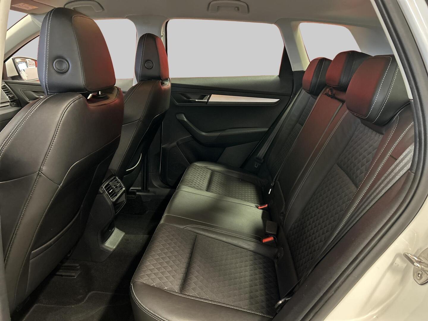 SKODA KAROQ 2021