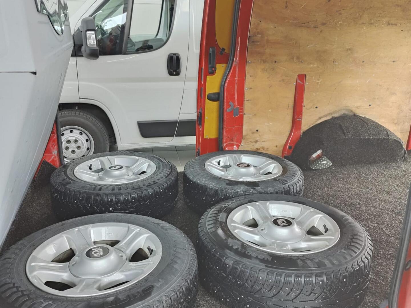 TOYOTA Hiace 1998